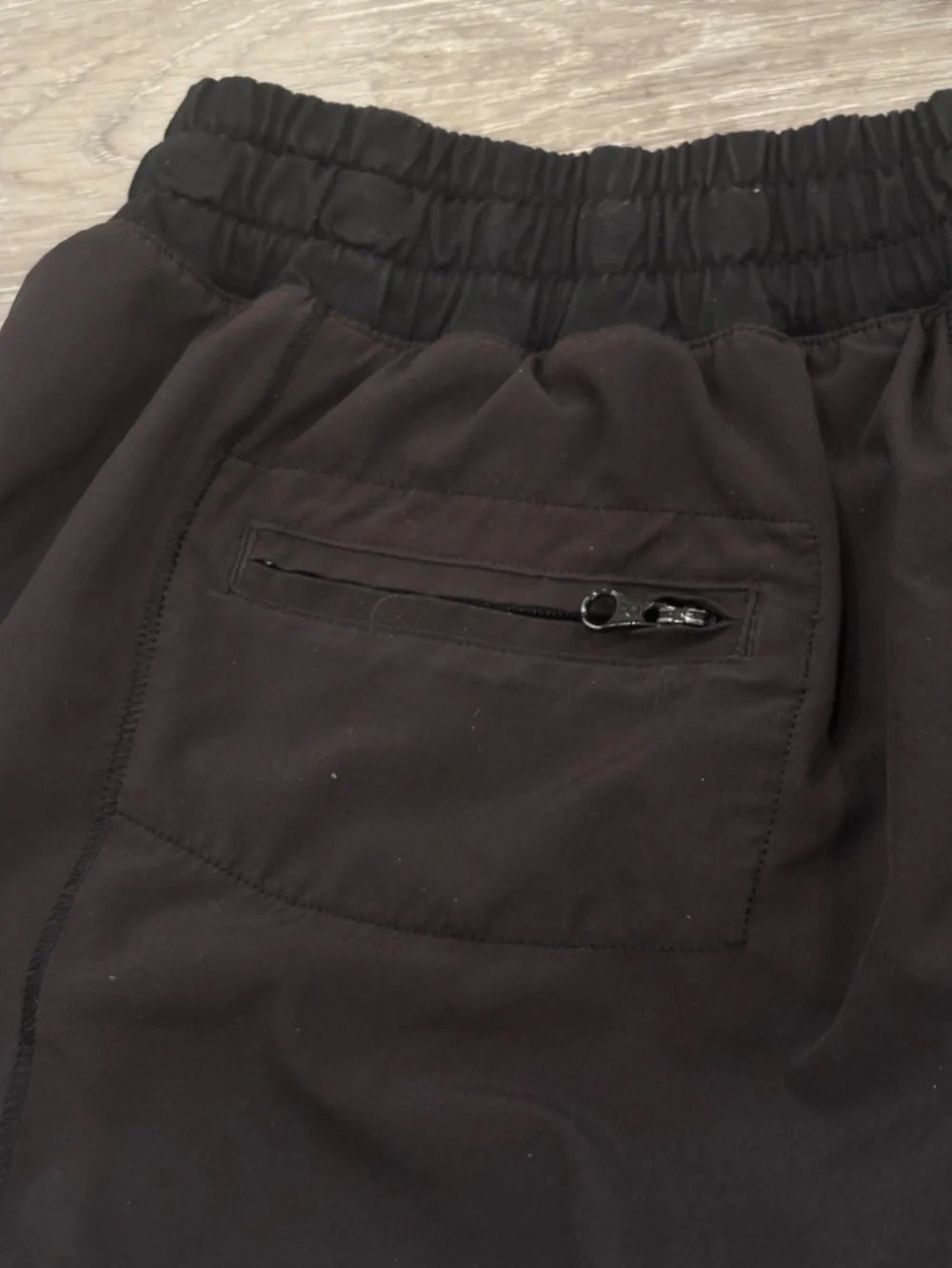 Lululemon Hotty Hot Low-Rise Lined Short 2.5